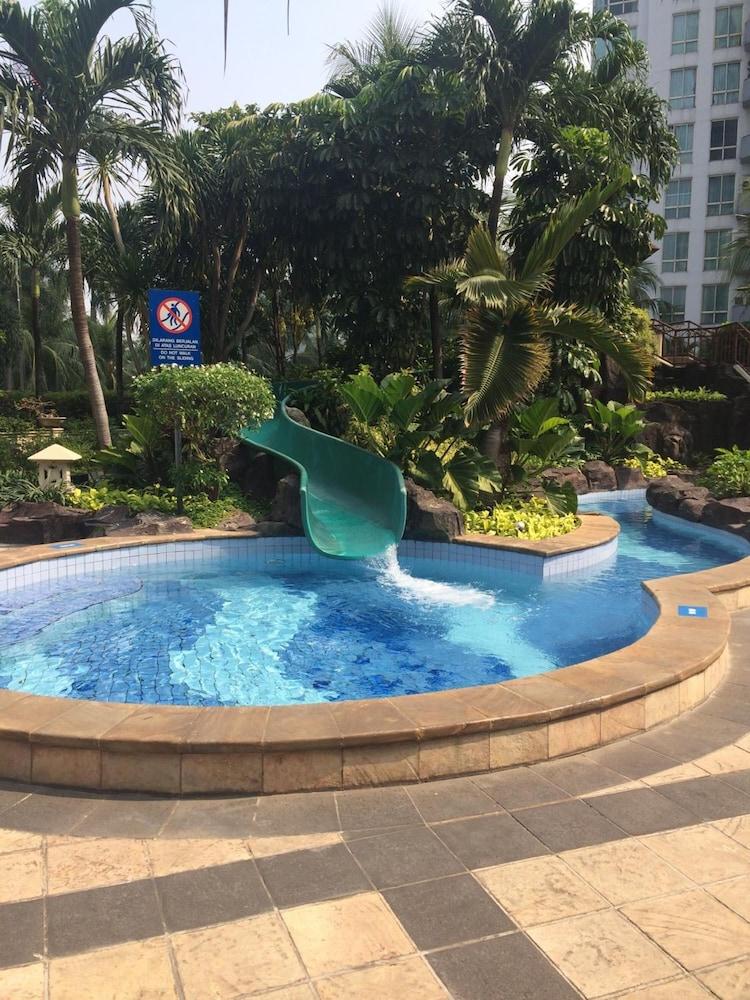 The Residences At Puri Casablanca Jakarta Exterior foto