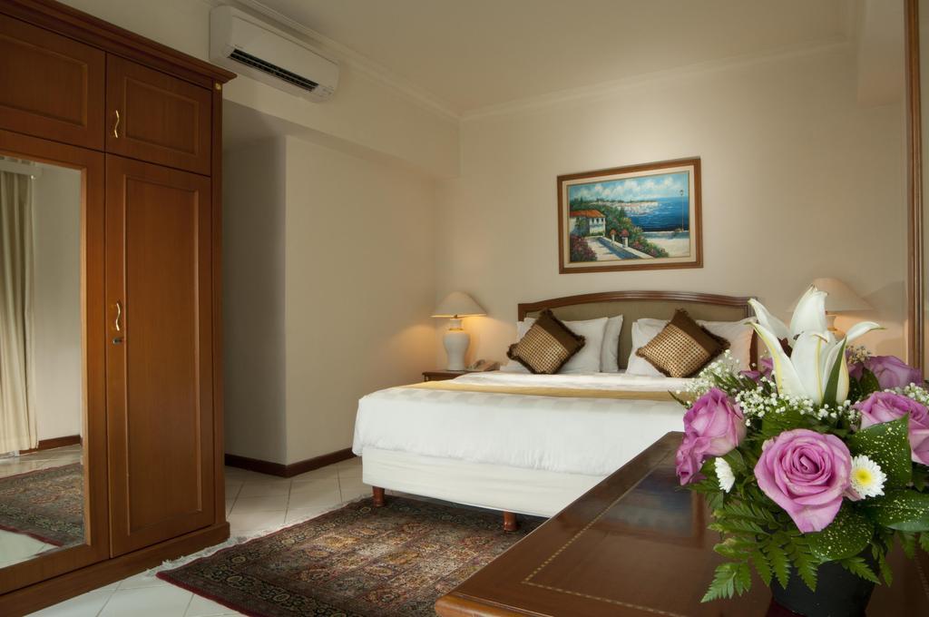 The Residences At Puri Casablanca Jakarta Exterior foto